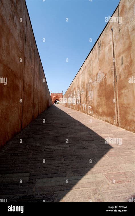 Inside Agra fort Uttar Pradesh India Stock Photo - Alamy