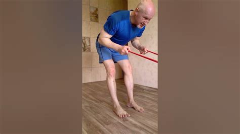 #shorts Разгибания рук в наклоне Качаем Трицепсы Правильная техника ...