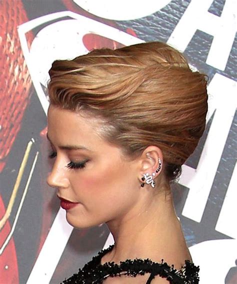 Amber Heard's 14 Best Hairstyles And Haircuts - Celebrities