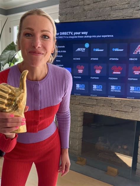 Lindsay Czarniak | Host, Speaker, Sportscaster and Storyteller