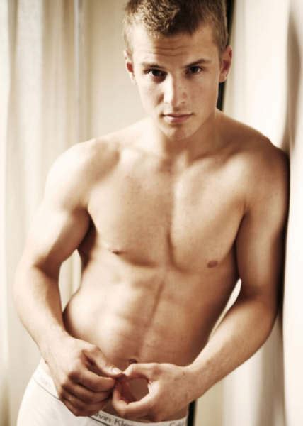 Freddie Stroma(Cormac McLaggen) - Harry Potter Photo (7205066) - Fanpop