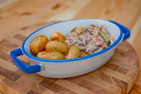 Бефстроганов с маринованными огурчиками и шампиньонами рецепт - Даша ...