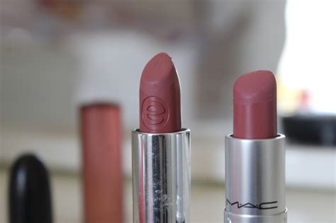 Dupe MAC Mehr (Essence Matt Matt Matt 02 Perfect Match) | Inspiregirll