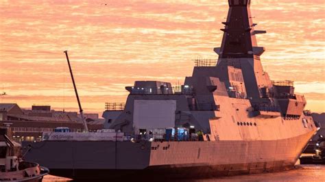 New Type 26 frigate HMS Glasgow successfully enters the water