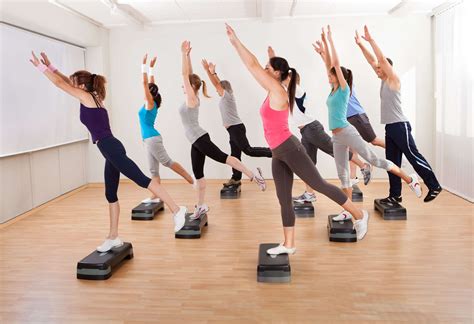 The 7 Good Aerobic Exercises You Can Do At Home And The Gym