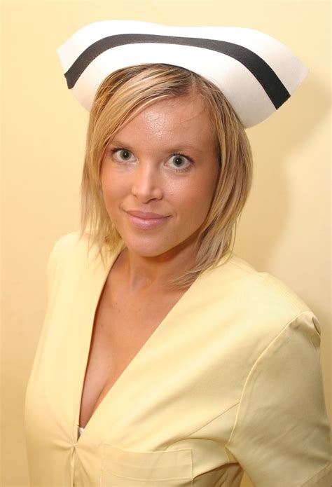 TVGIRLS: MAGDA MAZUR W UNIFORMIE PIELĘGNIARKI