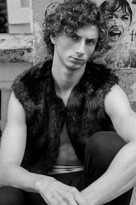 Ian Gabriel by Thi Martini | Oh yes I am