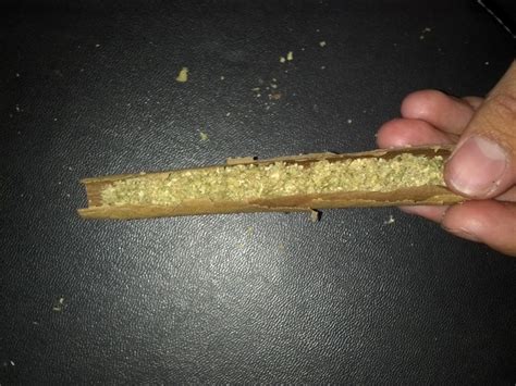 We Smoke Blunts: Tutorial: How to roll a blunt