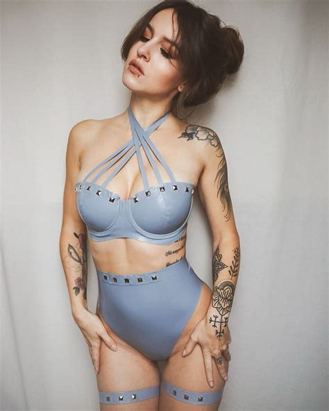 Mrs. Gravedigger Latex - Thank you for 2.800 likes