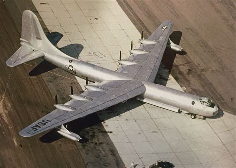 A view from the top down of the massive Convair B-36 Peacemaker. | B-36 ...