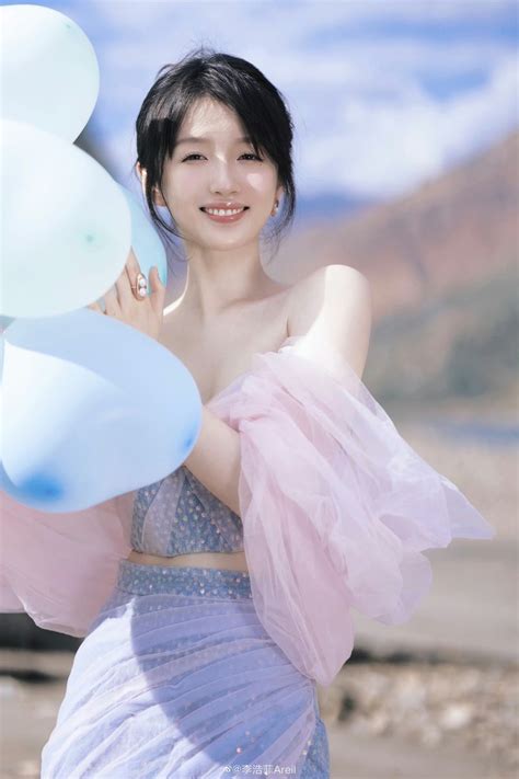 cdrama tweets on Twitter: "#LiHaofei shares new photoshoot for her 24th ...
