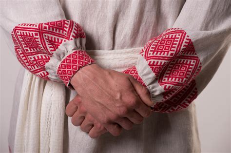 Чоловічий святковий стрій - Етнопарк “Ладомирія”