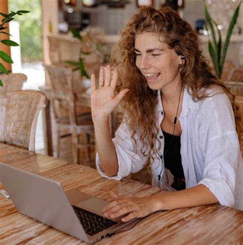 The ART of Managing Remote Teams - Mags Bell