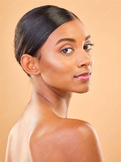 premium photo beauty portrait  face  woman  studio