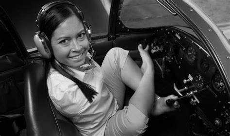 08: The World's First Armless Pilot... & How She Obtained her Pilot's ...