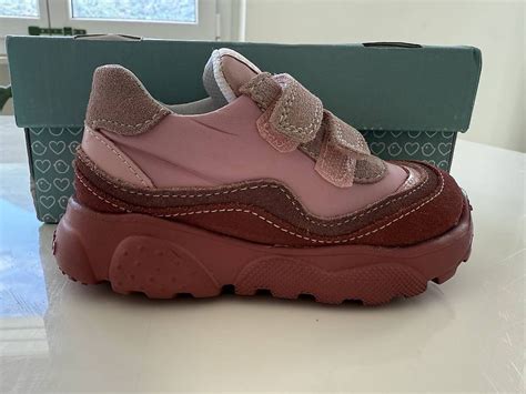 Scarpe Naturino ( Falcotto) bambina taglia 24 con strappo (Nuovo e nell