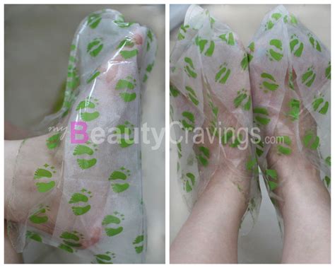 Review: Skinlite Exfoliating Foot Mask | Must-Have Foot Peel ...