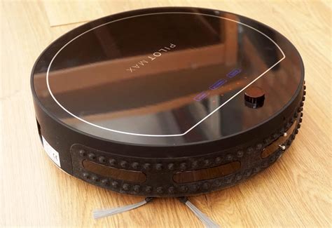 Aircraft Pilot Max review: This robot vacuum mixes tech with housework