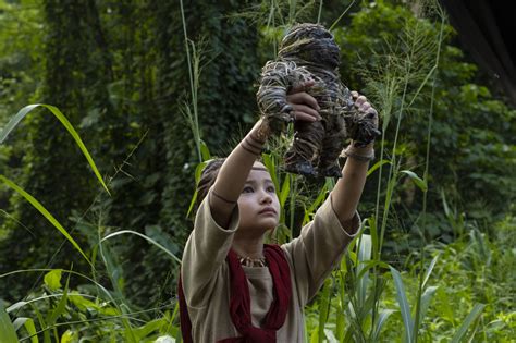 New Photos from Godzilla vs. Kong featuring Millie Bobby Brown Released ...