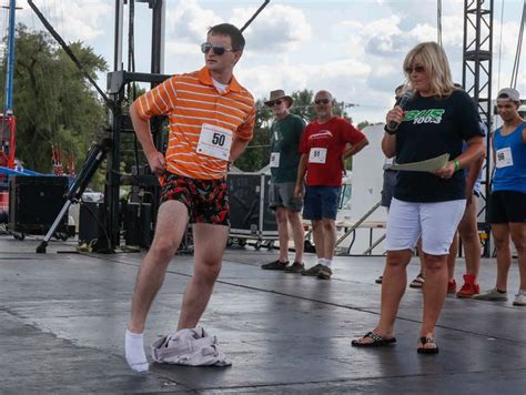 Photos: Sweden gets leg up on competition in Mr. Legs contest