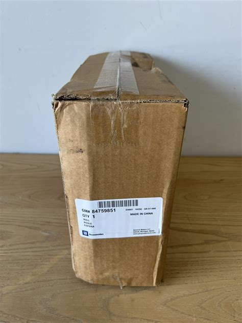 GM 84759851 Gooseneck Trailer Hitch 2-5/16” Fits 2017-2023 Sierra 2500/