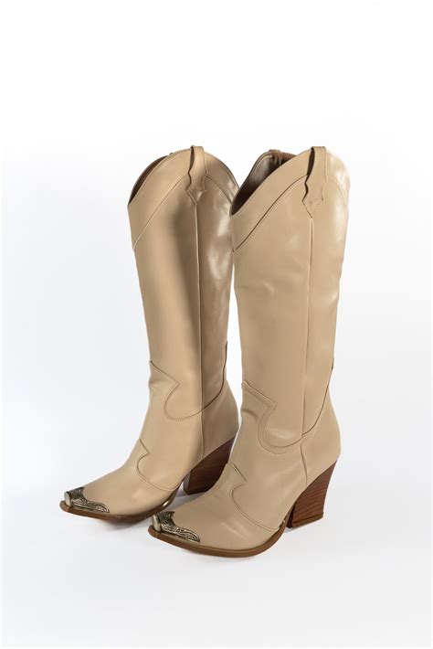 Aitana Nude – West & Coast