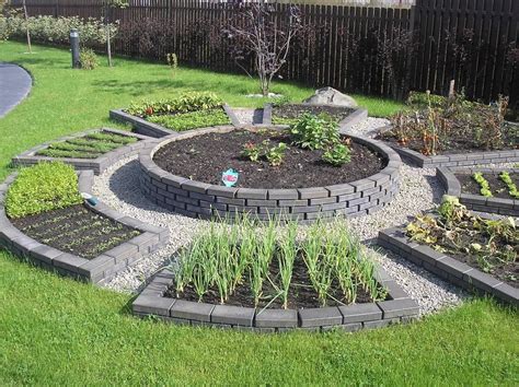 как красиво оформить грядки | Gemüsegarten, Garten, Garden types