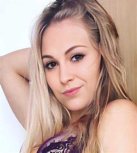 Elise SisWet (Actress) Height, Weight, Age, Videos, Photos, Biography