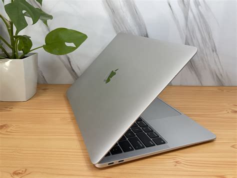 Apple Macbook Air 2020 – Core i7 Ram 16GB 256GB SSD – Máy Tính Japan