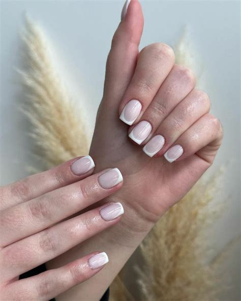 37+ Elegant Beige and White Nails You Will Love - Nail Designs Daily