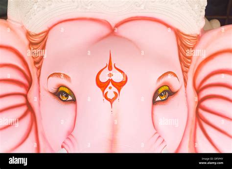Ganesh Chaturthi. Idols ready for sale Stock Photo - Alamy