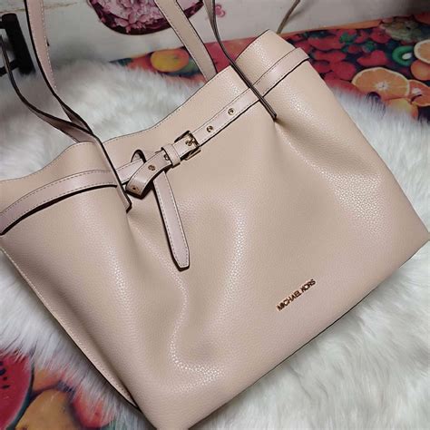 Michael Kors Emilia Large Tote Bag on Carousell