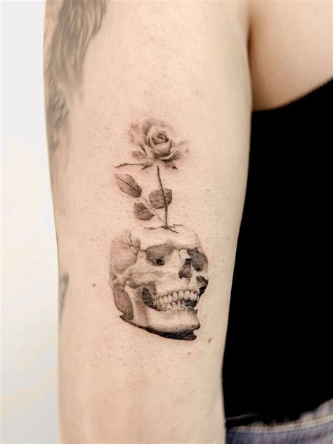 realism skull tattoo 3