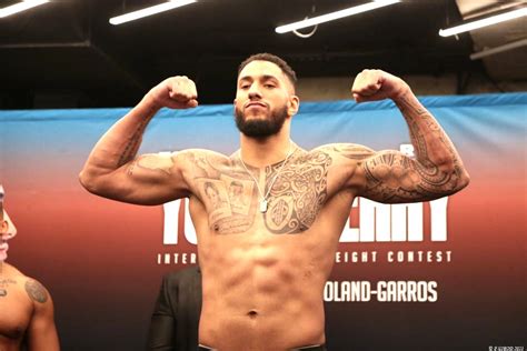 Pesées des combats de la soirée Yoka vs Merhy - BoxeNet.fr