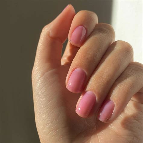 Hard Gel Nails Are the Length-Building Manicure Alternative to Acrylics