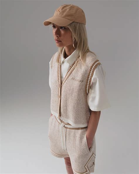 Air Jordan Women's Knit Gilet. Nike ID