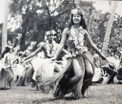 Tahitian dance in the ancient times | Tahiti dance online