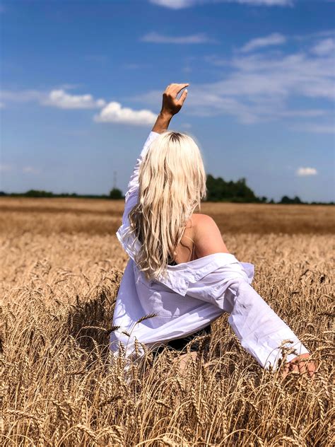 Пшениця. Идеяфото. Поле . В пшениці | Portrait fotografie ideen ...