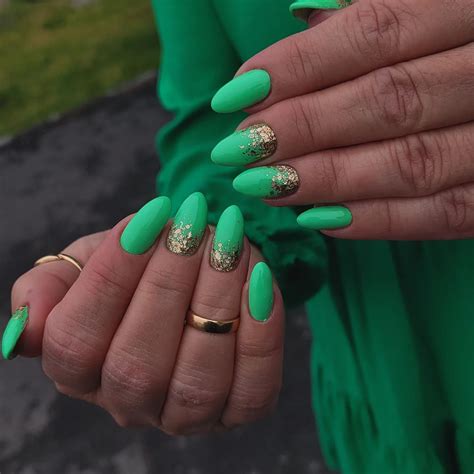 Green Glitter Nails: 30+ Party Looks to Try This Month - Nail Designs Daily