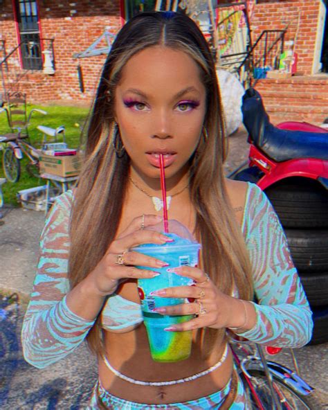 Bunnyrosaa: Beyond The Social Media Hype