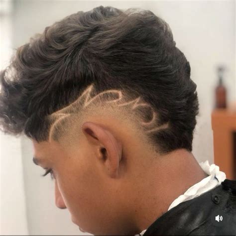 Corte Moicano Com Freestyle - Moicano com freestyle cabelo masculino | Moicano com desenho, Corte ...