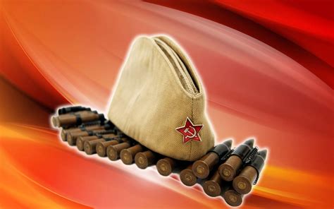 Пилотка и патроны в День Победы 9 мая - обои для рабочего стола ...