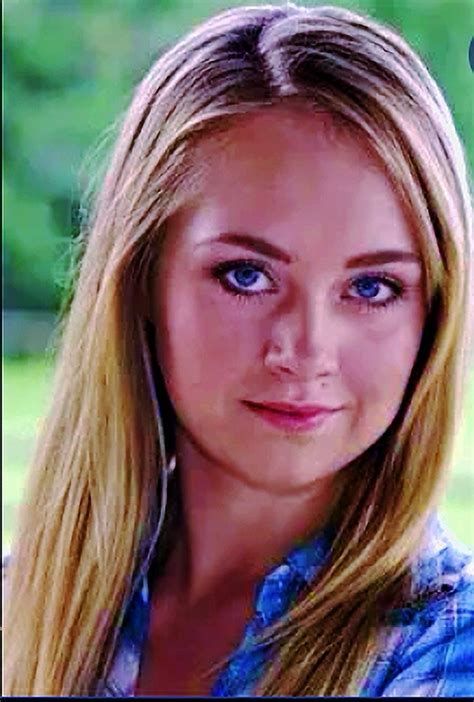 Pin by Geni de on Amber | Heartland actors, Amber marshall, Beautiful