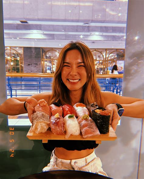 find images of fit asian girls here