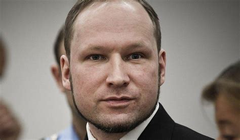 Норвежский террорист Брейвик пожаловался на условия в тюрьме