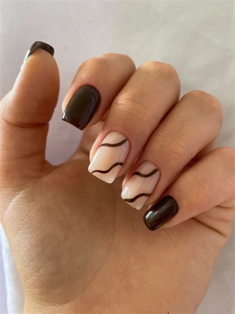 Коричневый маникюр 😍 | Glitter french nails, Nail manicure, Swag nails