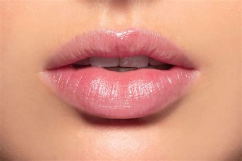 Рак губы: первые признаки, причины и методы лечения