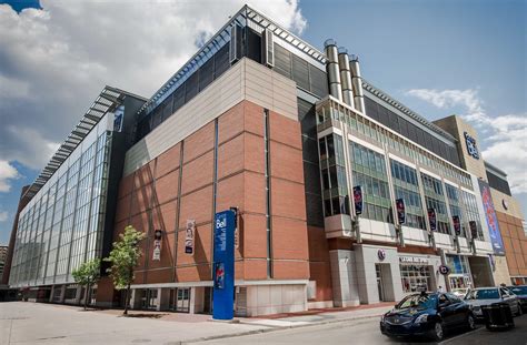 HILTON GARDEN INN MONTREAL MIDTOWN | RELAX IN STYLE & COMFORT!