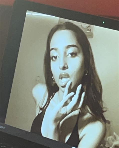 michelle | B&W | Instagram