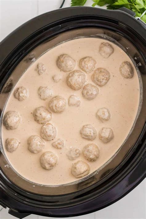 how to make frozen meatballs in slow cooker